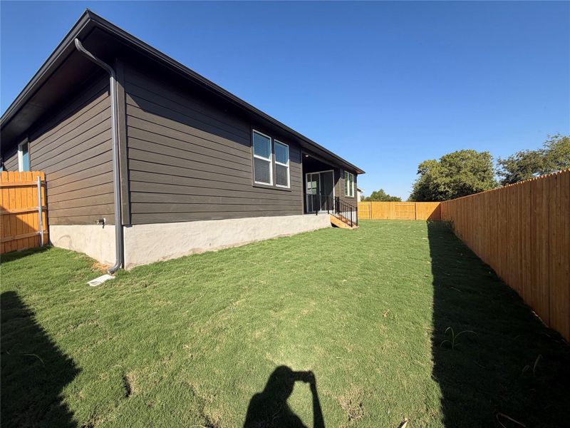 Exterior details and patio area of a home in , Hutto (Image 2).