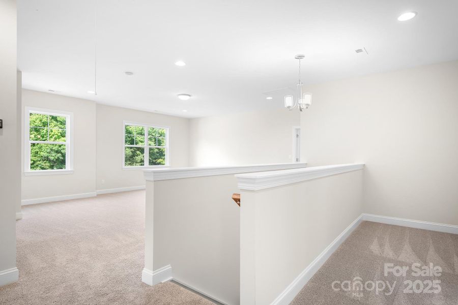 Image 46 of a home in Harbor Watch.