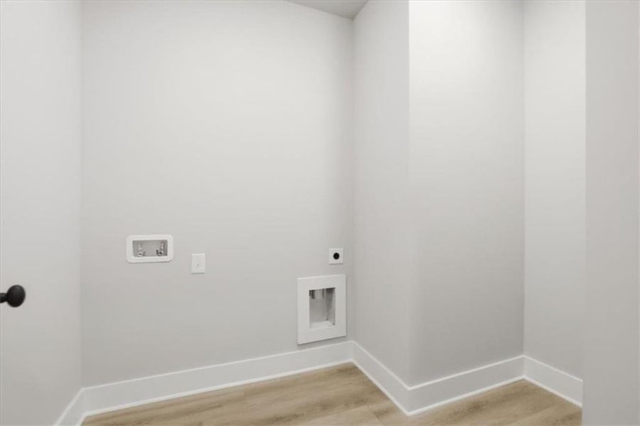 Spacious, unfurnished interior of a new home in , Statham (Image 54).