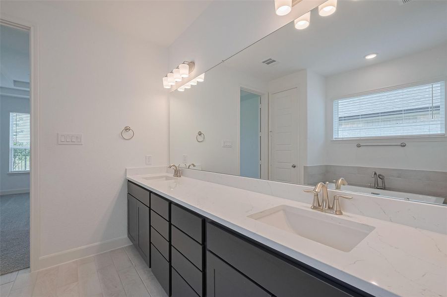 Furnished interior view inside a new home in Lago Mar, Texas City (Image 16).