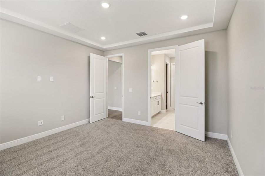 Spacious, unfurnished interior of a new home in Legends Preserve - Signature Series, Daytona Beach (Image 24).