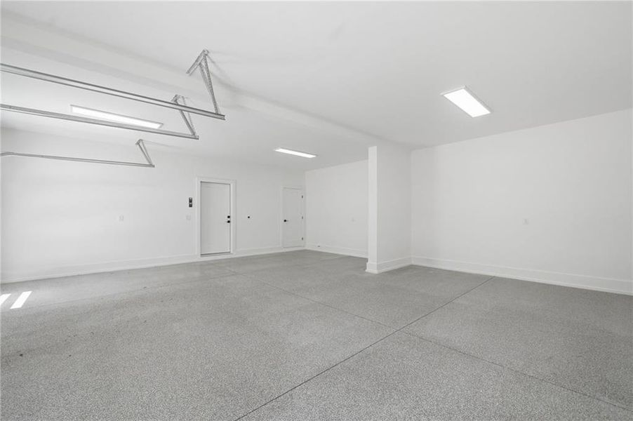 Spacious, unfurnished interior of a new home in , Roswell (Image 48).