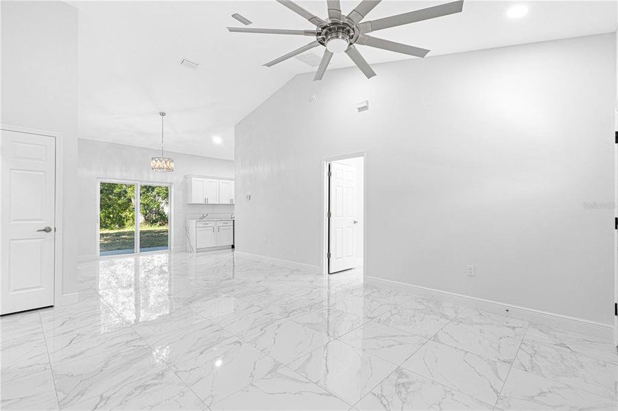 Spacious, unfurnished interior of a new home in , Summerfield (Image 17).