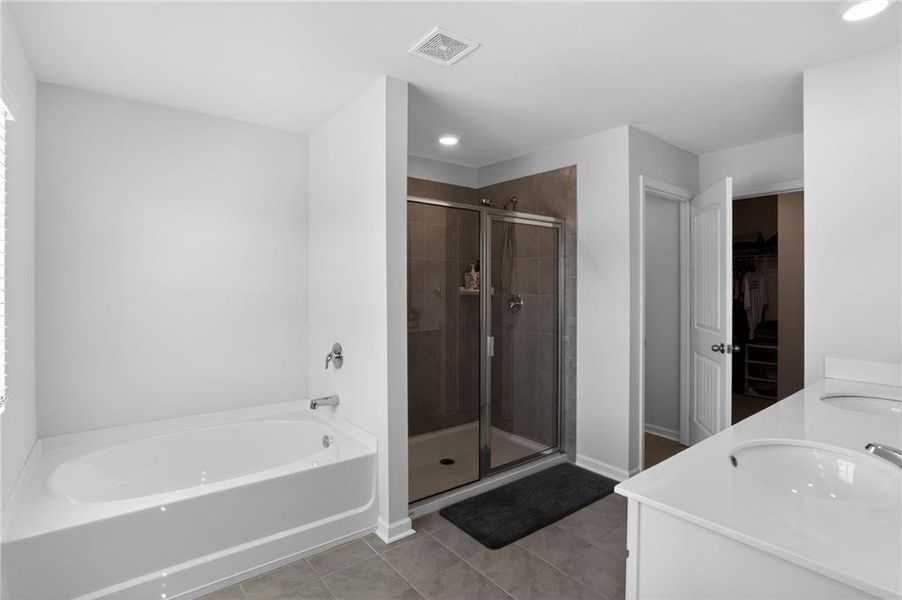 Furnished interior view inside a new home in , Buford (Image 11).