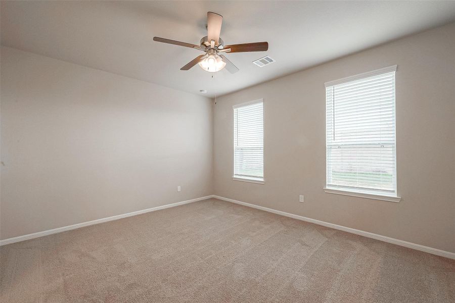 Spacious, unfurnished interior of a new home in Rollingbrook Estates, Baytown (Image 11). Spacious, unfurnished interior of a new home in Rollingbrook Estates, Baytown (Image 11).