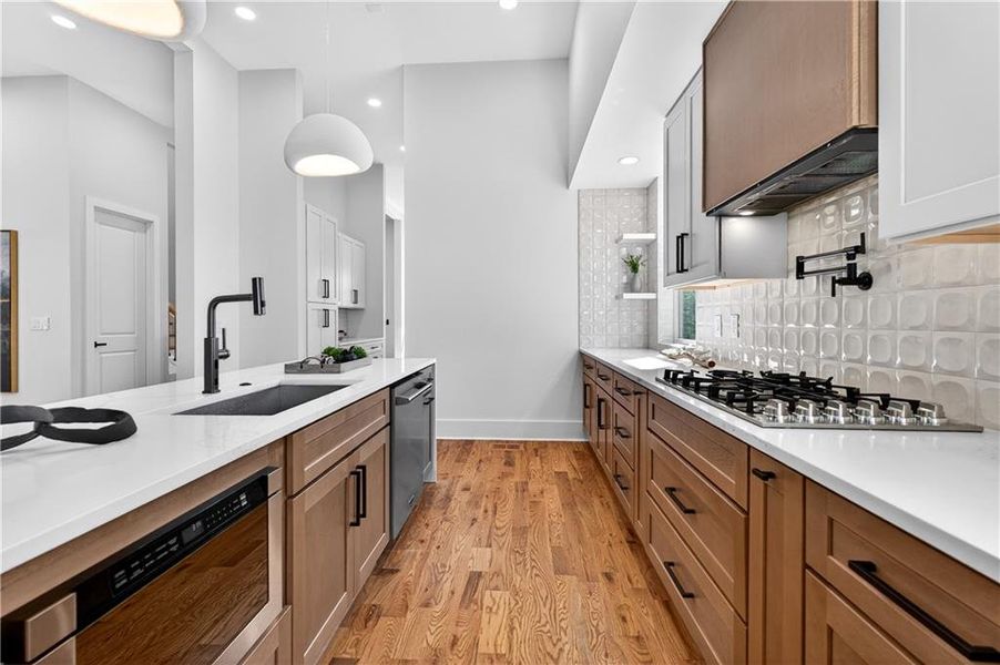 Furnished interior view inside a new home in , Atlanta (Image 38).