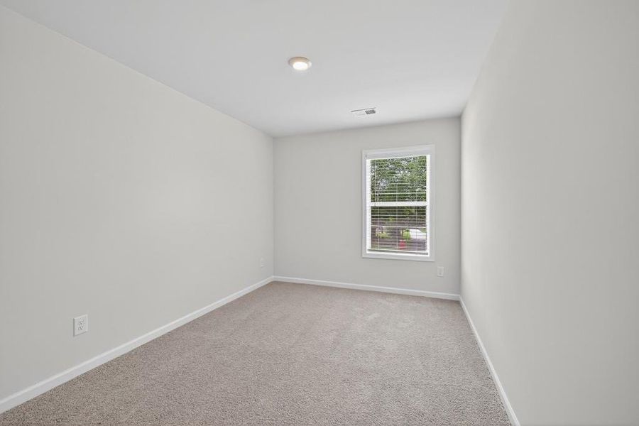 Spacious, unfurnished interior of a new home in Medlock Park, Austell (Image 24).