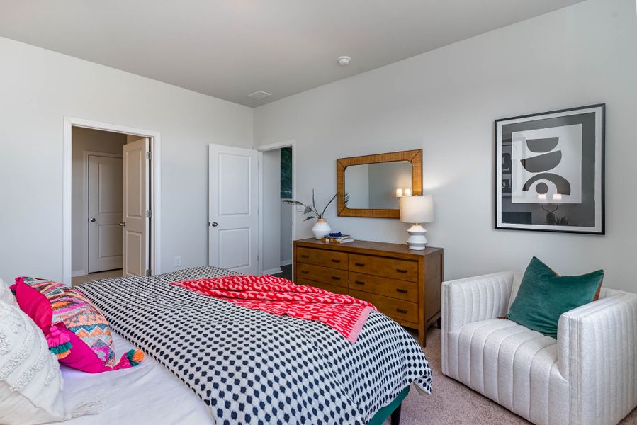 Representative furnished interior of a home built from the CALI by D.R. Horton in Kingston Bay, Conway (Image 28).