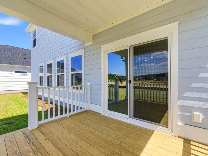 Exterior details and patio area of a home in , Summerville (Image 4).
