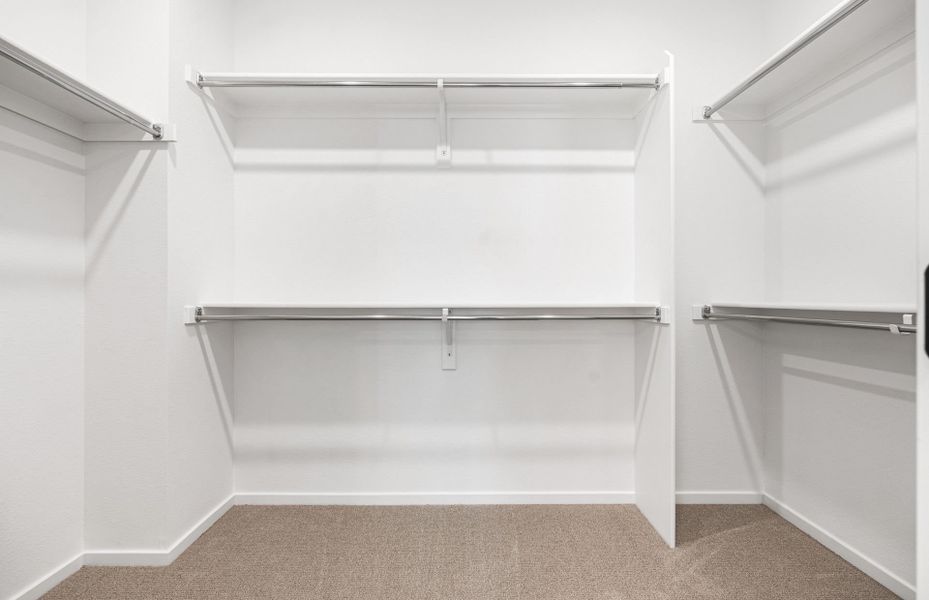 Spacious, unfurnished interior of a new home in Harvest Crossing, Aurora (Image 24).