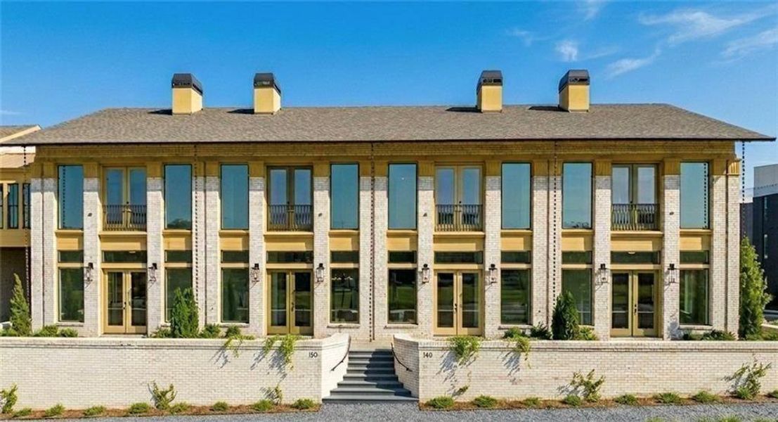 Condo located in Fayetteville, GA showcasing its design and architecture (Image 7).
