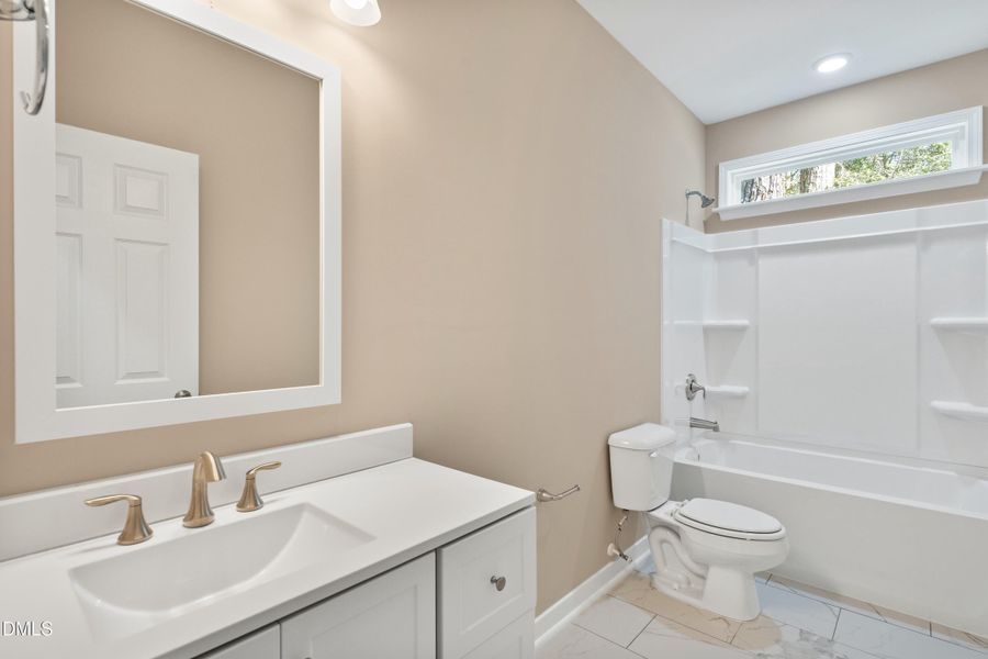 21-print-133 Mohawk Dr-21 21-print-133 Mohawk Dr-21