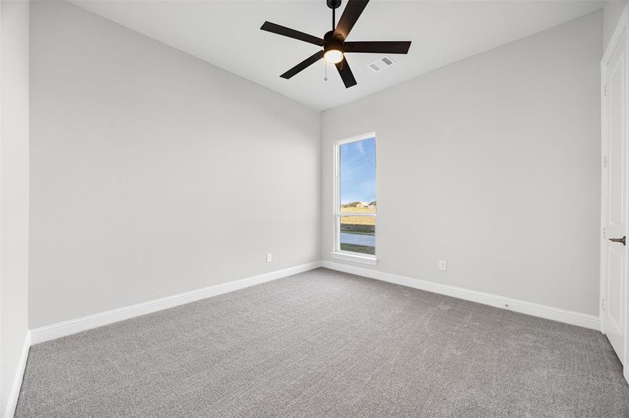 Spacious, unfurnished interior of a new home in Waterfall Ranch - 1 Acre Lots, Waxahachie (Image 12). Spacious, unfurnished interior of a new home in Waterfall Ranch - 1 Acre Lots, Waxahachie (Image 12).