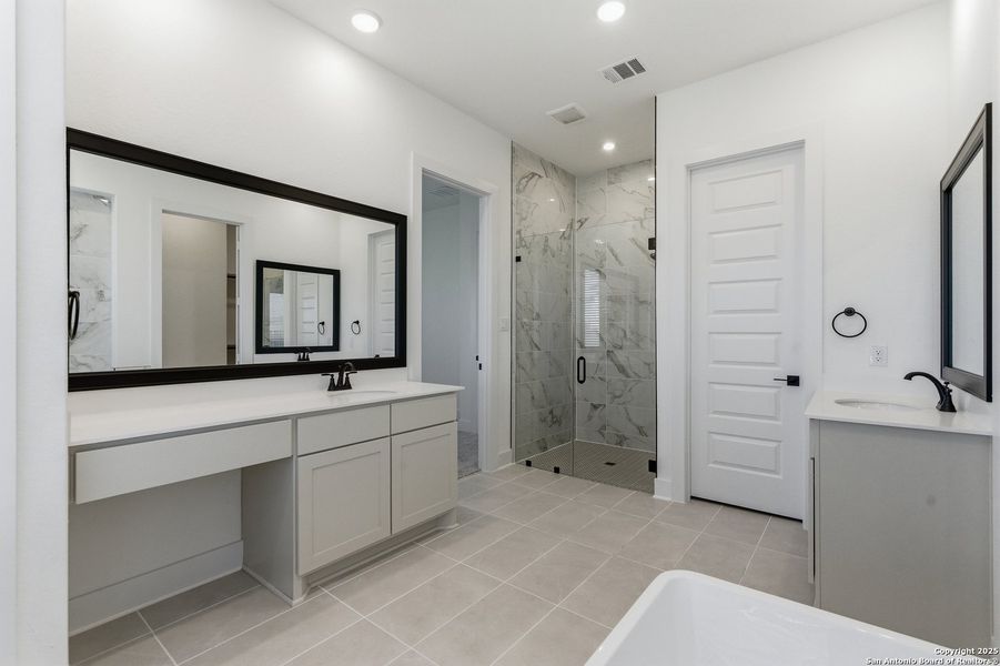 Furnished interior view inside a new home in Sienna Lakes, San Antonio (Image 19).