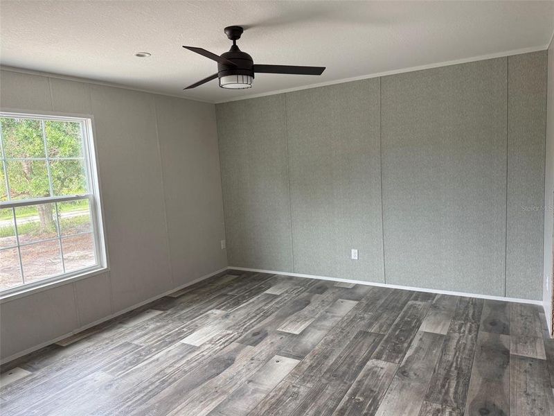 Spacious, unfurnished interior of a new home in , Okeechobee (Image 9).
