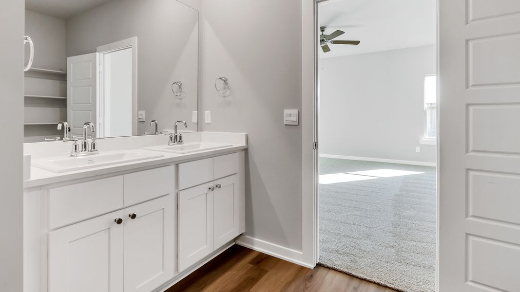 Furnished interior view inside a new home in Overlook West, Wolfforth (Image 10).
