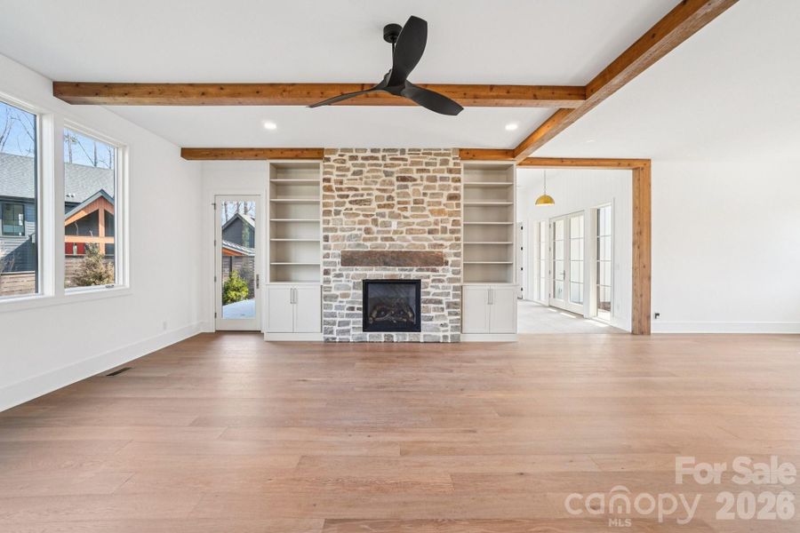 Spacious, unfurnished interior of a new home in , Brevard (Image 23).