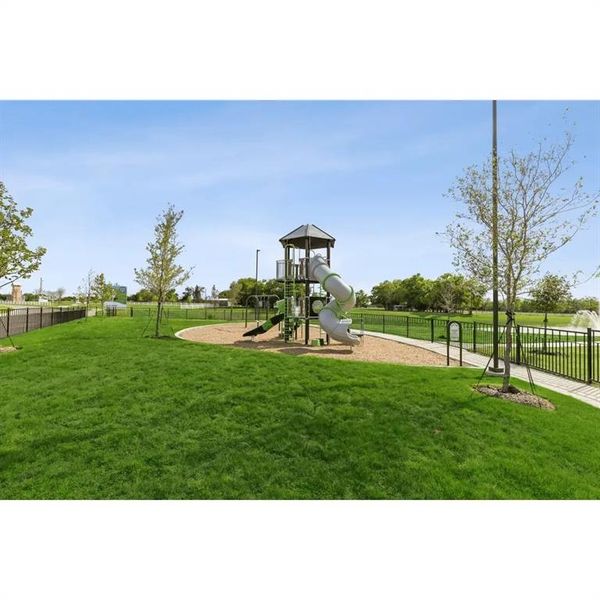 Community amenities in Creekside, Royse City (Image 4).