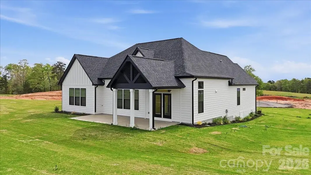 Exterior details and patio area of a home in , Columbus (Image 3).