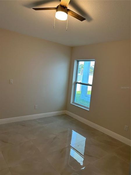 Spacious, unfurnished interior of a new home in , Tampa (Image 22).