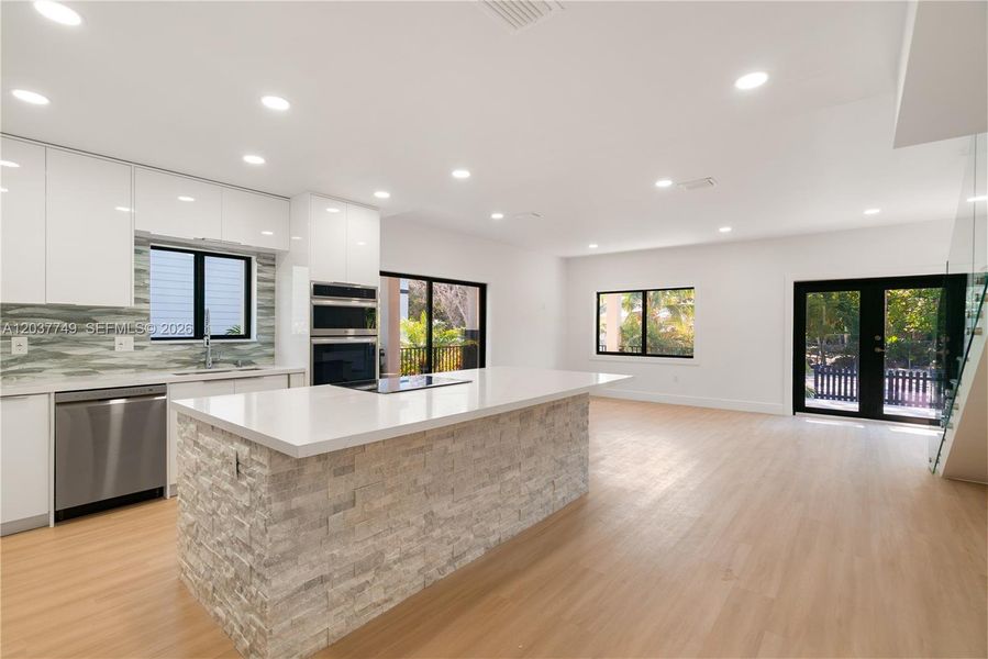 Furnished interior view inside a new home in , Key Largo (Image 4).