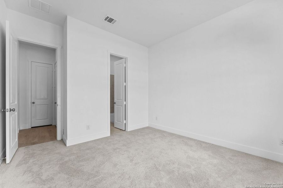 Spacious, unfurnished interior of a new home in , New Braunfels (Image 33). Spacious, unfurnished interior of a new home in , New Braunfels (Image 33).