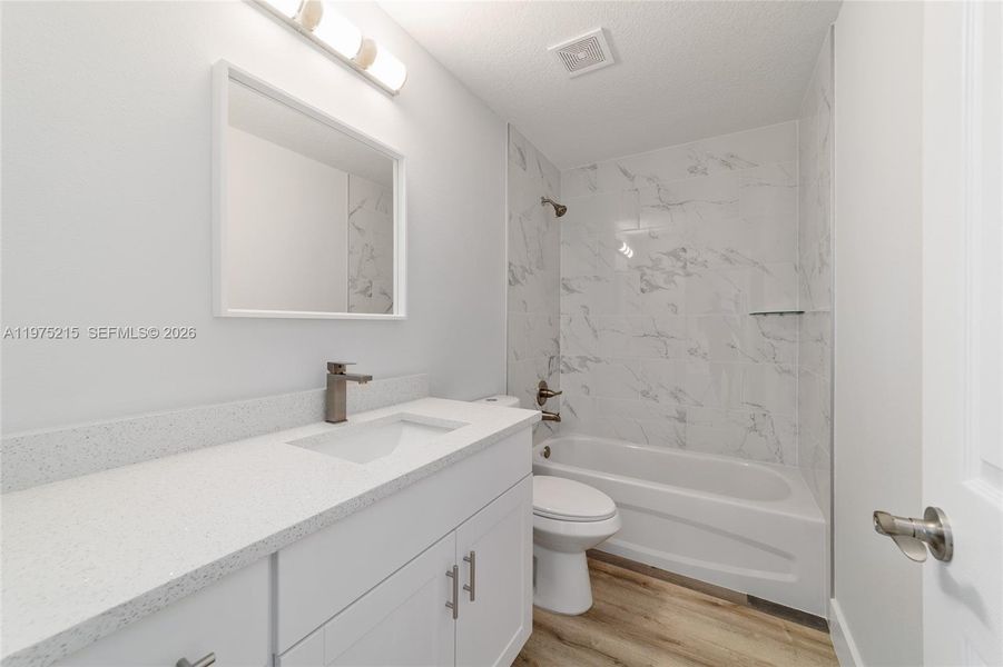 Furnished interior view inside a new home in , Ocala (Image 5).