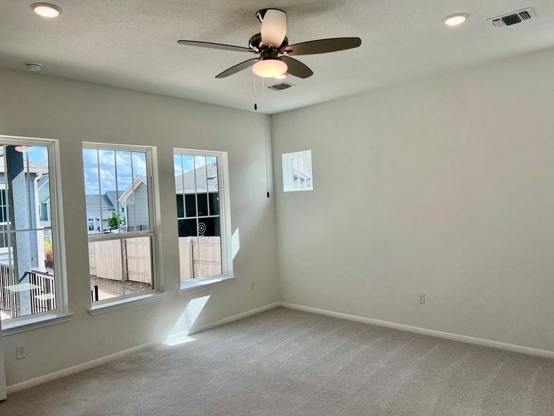 Spacious, unfurnished interior of a new home in Easton Park, Austin (Image 27).