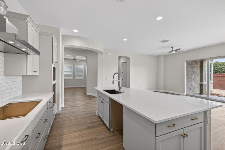 10)KITCHEN 10)KITCHEN