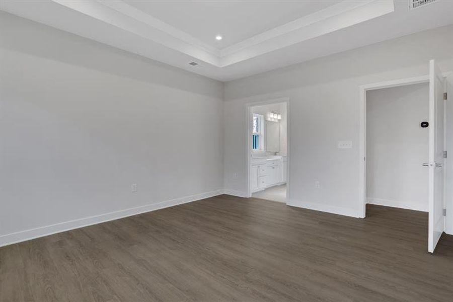 Spacious, unfurnished interior of a new home in Crystal Falls, Dawsonville (Image 31).