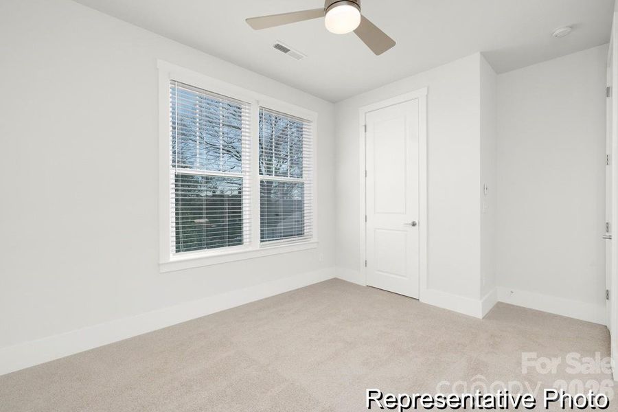 Spacious, unfurnished interior of a new home in Beaver Creek, Statesville (Image 19).