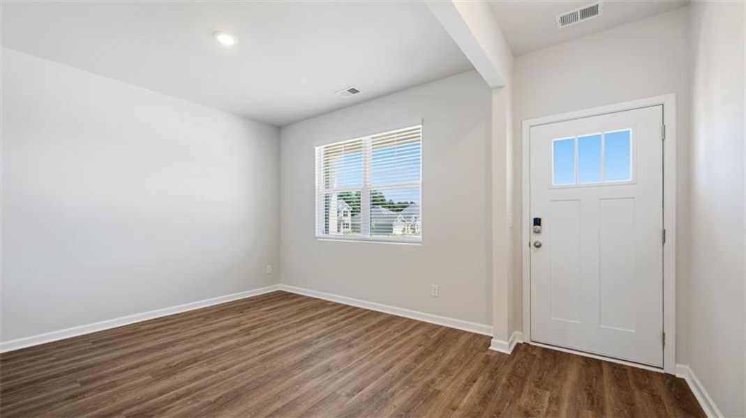 Spacious, unfurnished interior of a new home in Kingston Ranch at Lake Oconee, Buckhead (Image 20). Spacious, unfurnished interior of a new home in Kingston Ranch at Lake Oconee, Buckhead (Image 20).