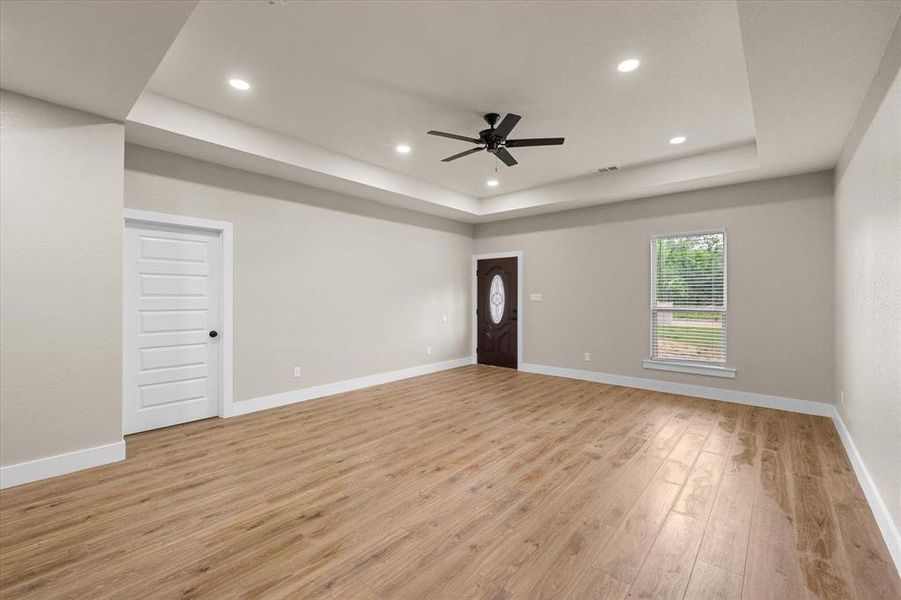 Spacious, unfurnished interior of a new home in , Corsicana (Image 24).