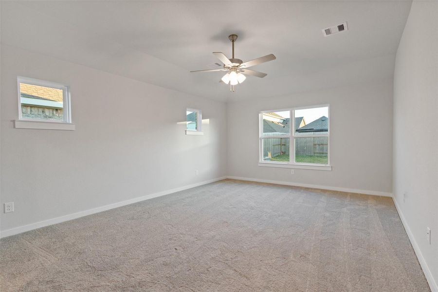 Spacious, unfurnished interior of a new home in Sunterra, Katy (Image 16). Spacious, unfurnished interior of a new home in Sunterra, Katy (Image 16).