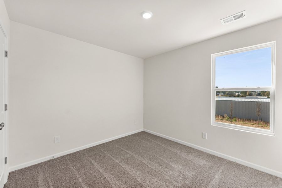 Spacious, unfurnished interior of a new home in Tucker Ridge, Pendleton (Image 20).