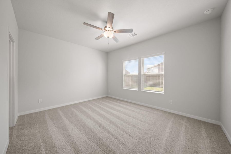 Spacious, unfurnished interior of a new home in Willow Trace 45' at Willow Trace, Spring (Image 23).