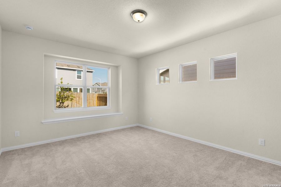 Spacious, unfurnished interior of a new home in Casinas at Gruene, New Braunfels (Image 16).