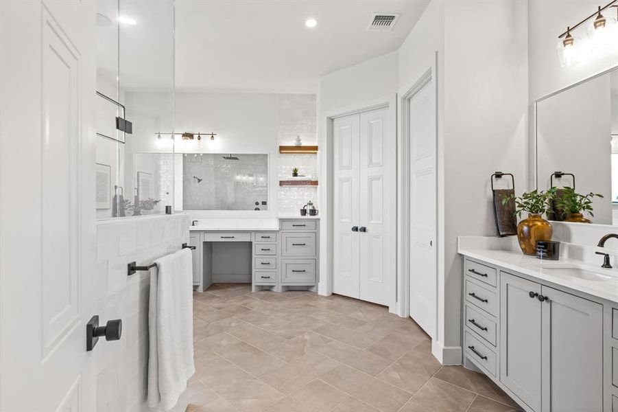 Furnished interior view inside a new home in , Aledo (Image 13).
