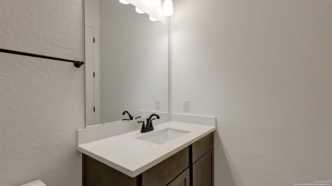 Image 31 of a home in Esperanza 50'.