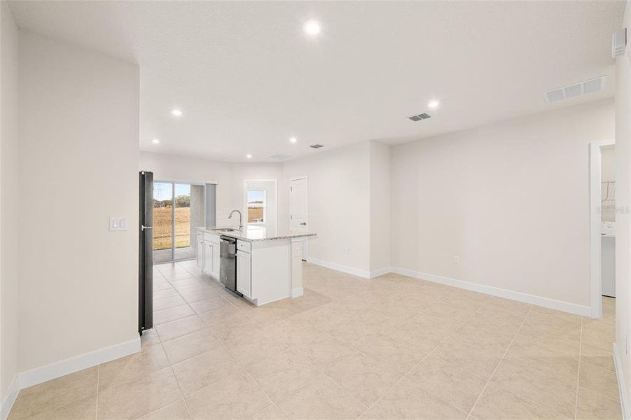 Spacious, unfurnished interior of a new home in , Lady Lake (Image 21). Spacious, unfurnished interior of a new home in , Lady Lake (Image 21).