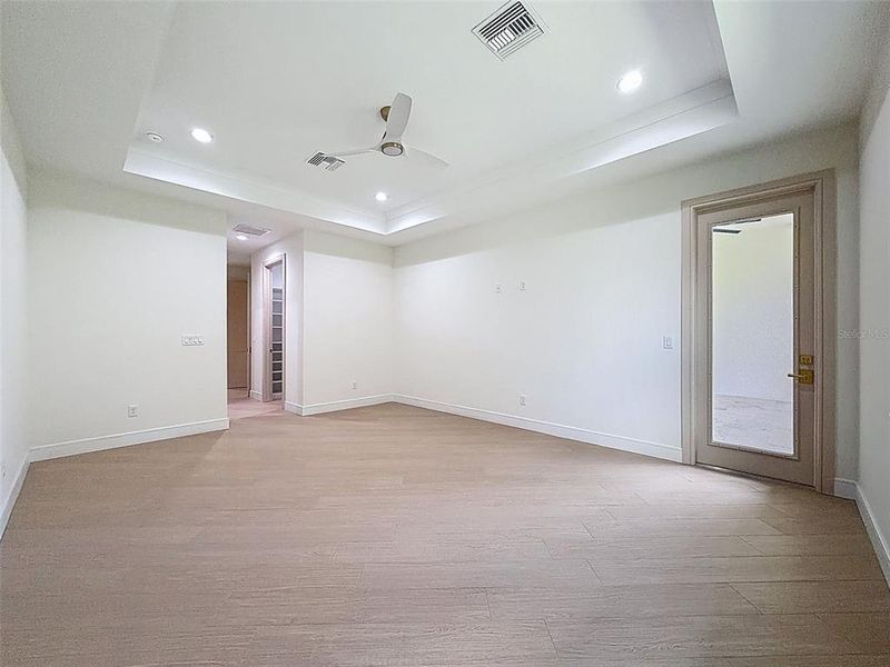 Spacious, unfurnished interior of a new home in , Homosassa (Image 71). Spacious, unfurnished interior of a new home in , Homosassa (Image 71).