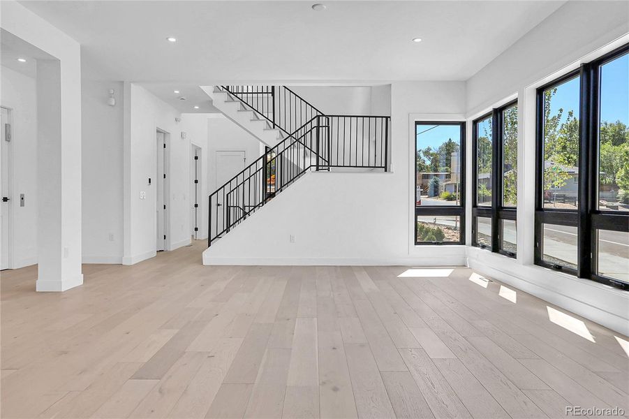 Spacious, unfurnished interior of a new home in , Denver (Image 27).