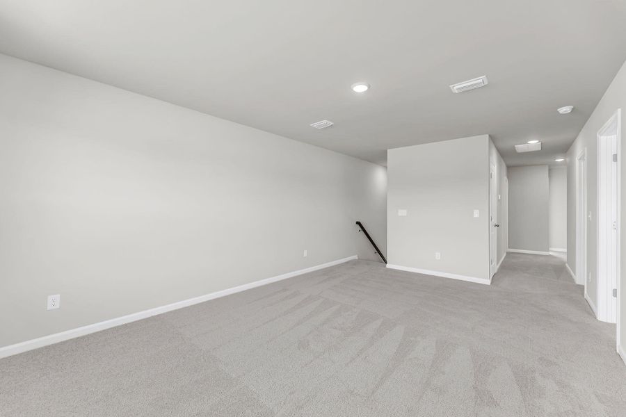 Spacious, unfurnished interior of a new home in , Ravenel (Image 16).