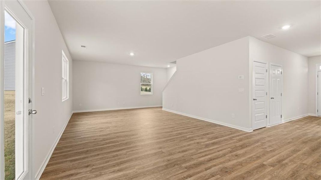 Spacious, unfurnished interior of a new home in Jackson Landing, Jefferson (Image 31).