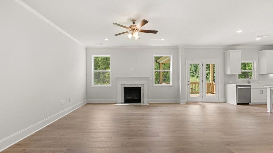 Spacious, unfurnished interior of a new home in Haven Abbey, Cumming (Image 31).