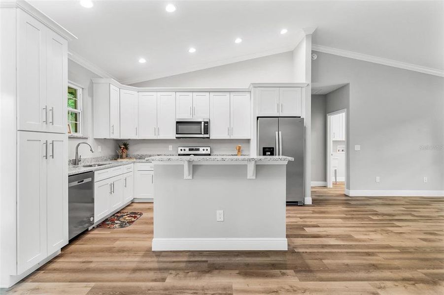 Kitchen with Breakfast Bar