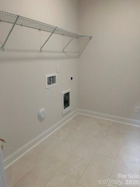 Spacious, unfurnished interior of a new home in The Courtyards at Hodges Farm, Charlotte (Image 21).
