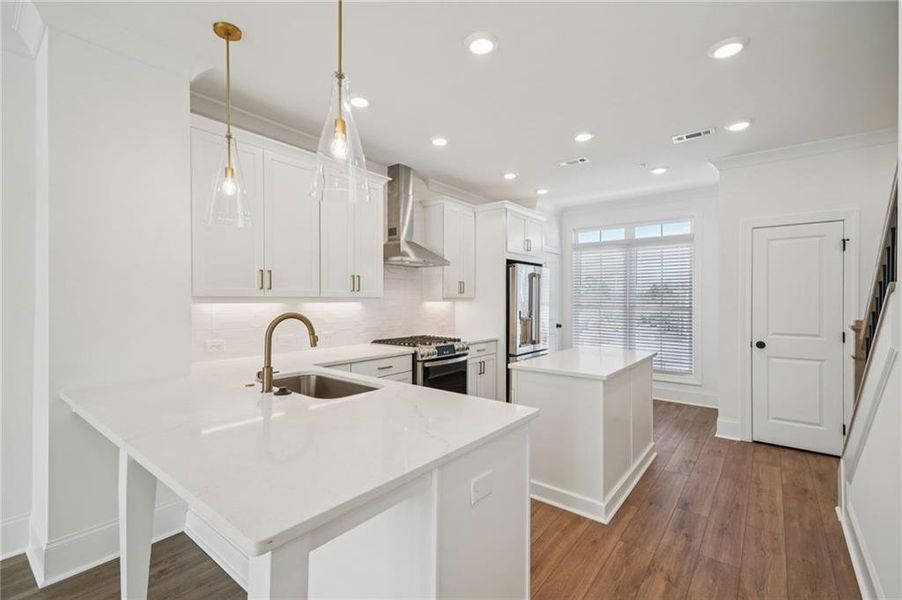 Furnished interior view inside a new home in IveyBrooke, Alpharetta (Image 29).