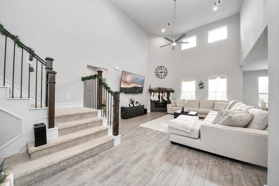Furnished interior view inside a new home in , Conroe (Image 17).