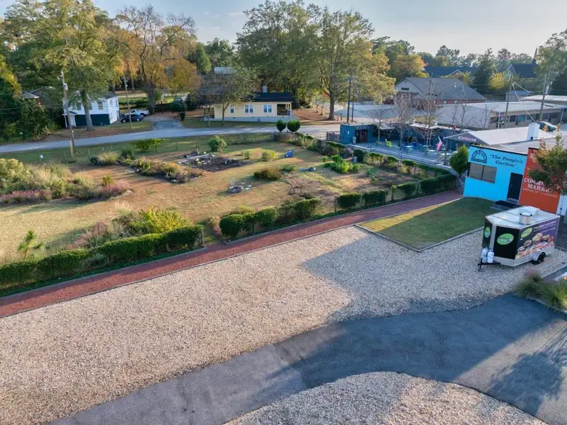 Community amenities in Medlock Park, Austell (Image 4).